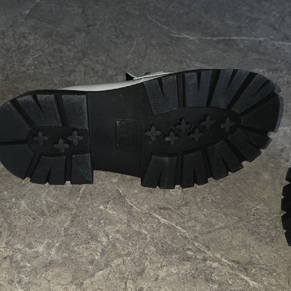 (J46) White and Black Platform Shoes with Chunky Sole Womans Shoes 7.5 - Picture 6 of 10